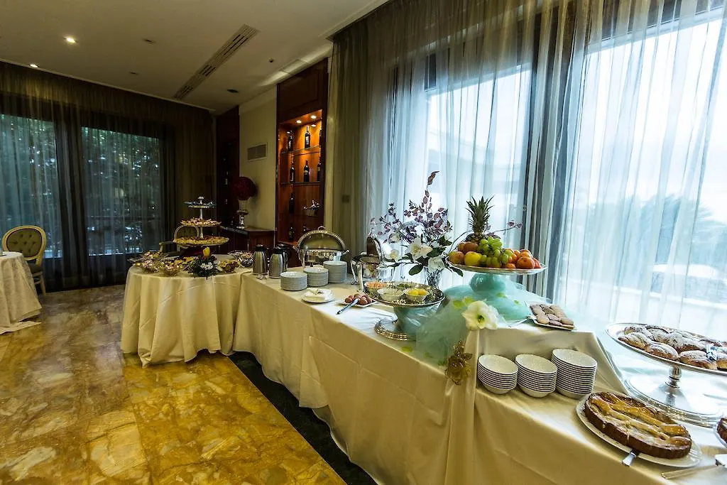 Lh Hotel Domus Caesari Marino Italy